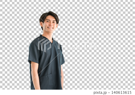 スクラブを着た医師,看護師,介護士,救急医の若いアジア人男性 スクラブを着た医師,看護師,介護士,救急医の若いアジア人男性 140613615