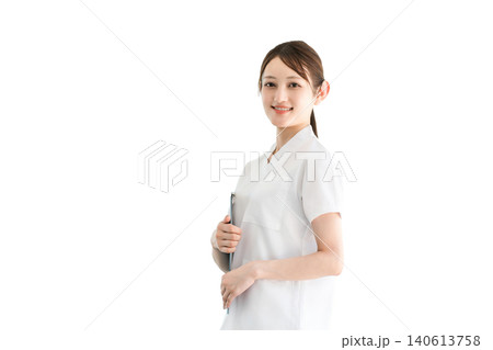 スクラブを着た看護師,看護学生,医療従事者の女性（就職,転職,資格） 140613758