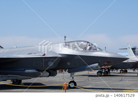 航空自衛隊のF-35A戦闘機 140617529