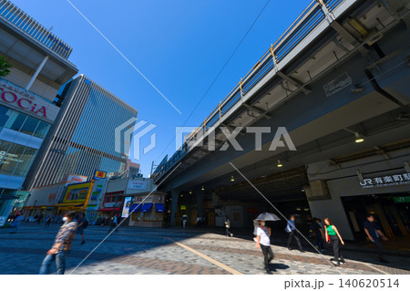 【東京都】5月・有楽町駅前 140620514