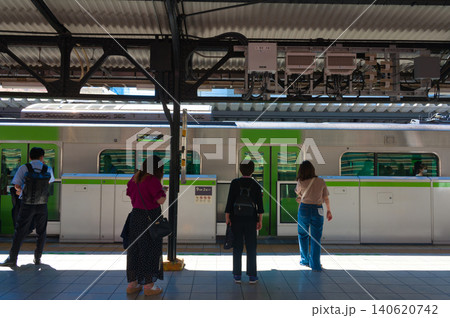 【東京都】5月・有楽町駅ホーム 【東京都】5月・有楽町駅ホーム 140620742