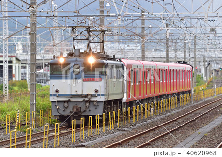 東海道本線 西湘貨物 EF65-2138+東京メトロ 丸ノ内線 2000系 2124編成+ヨ8925 東海道本線 西湘貨物 EF65-2138+東京メトロ 丸ノ内線 2000系 2124編成+ヨ8925 140620968
