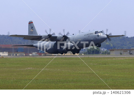 横田基地のC-130 ハーキュリーズ 横田基地のC-130 ハーキュリーズ 140621306