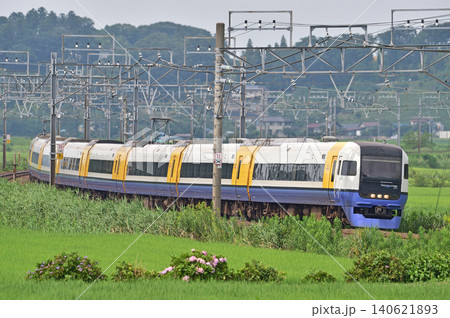 総武本線 佐倉-物井 JR東日本 255系 Be-05編成(幕張) さざなみ わかしお 総武本線 佐倉-物井 JR東日本 255系 Be-05編成(幕張) さざなみ わかしお 140621893