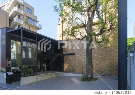 堺屋太一記念 東京藝術大学 美術愛住館　（東京都新宿区愛住町） 140622039