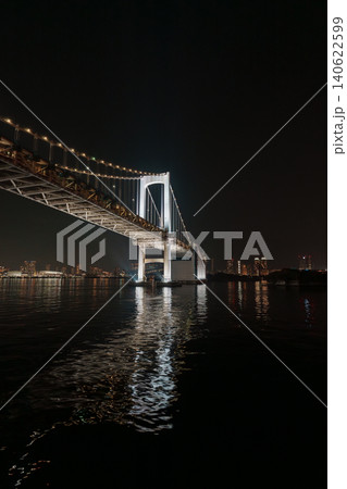 離島へ向かう船から見える夜景 離島へ向かう船から見える夜景 140622599