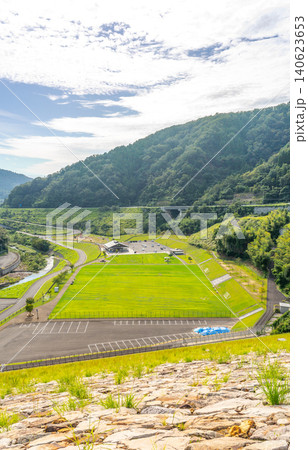 殿ダムと殿ダム記念広場の全景 鳥取県鳥取市※作品コメント欄に撮影位置 殿ダムと殿ダム記念広場の全景 鳥取県鳥取市※作品コメント欄に撮影位置 140623653