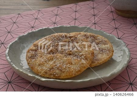 まるせん米菓 焼生せんべい久助ザラメ まるせん米菓 焼生せんべい久助ザラメ 140626466