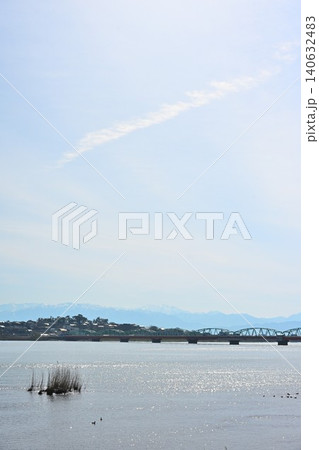 阿賀野川と松浜橋(新潟県新潟市東区) 阿賀野川と松浜橋(新潟県新潟市東区) 140632483
