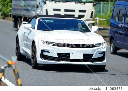 アメリカ製の白いスポーツカー アメリカ製の白いスポーツカー 140634784