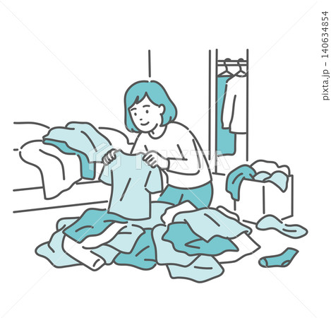 散らかった部屋で服を片付ける笑顔の女性のイラスト 140634854