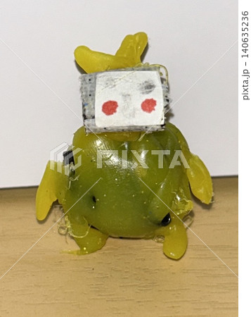 小学生が作ったグルーガン製オリジナルモンスター工作作品 小学生が作ったグルーガン製オリジナルモンスター工作作品 140635236