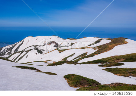 残雪の鳥海山 残雪の鳥海山 140635550