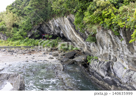 梅雨時期の神奈川県最南端の城ヶ島 梅雨時期の神奈川県最南端の城ヶ島 140635999