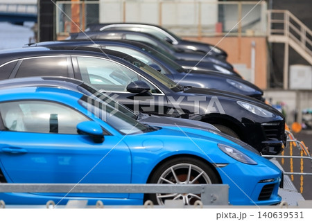 並んだドイツ製のスポーツカー 140639531