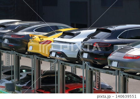 並んだドイツ製のスポーツカー 並んだドイツ製のスポーツカー 140639551