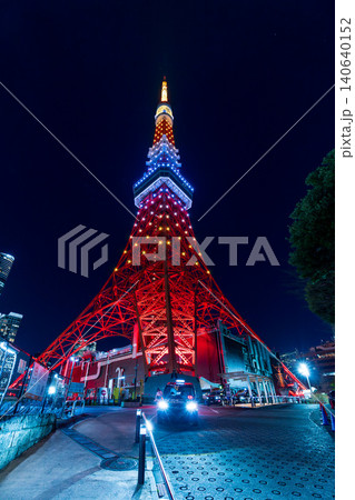 ライトアップされた東京タワーのクローズアップ 140640152
