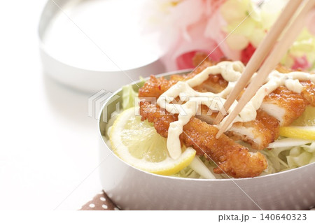 南蛮チキンカツ弁当 南蛮チキンカツ弁当 140640323