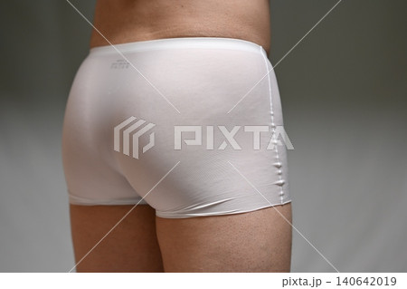 白パンツの男 140642019