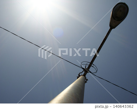 電灯と太陽 電灯と太陽 140643362