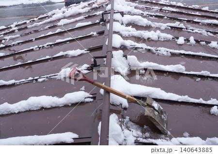 屋根の消雪パイプ01 140643885