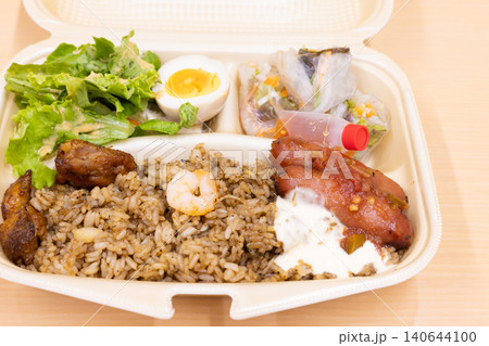 おいしいナシゴレン弁当 おいしいナシゴレン弁当 140644100