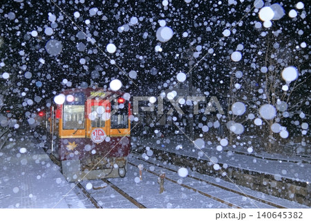 雪降る足尾駅(わたらせ渓谷鐵道) 雪降る足尾駅(わたらせ渓谷鐵道) 140645382