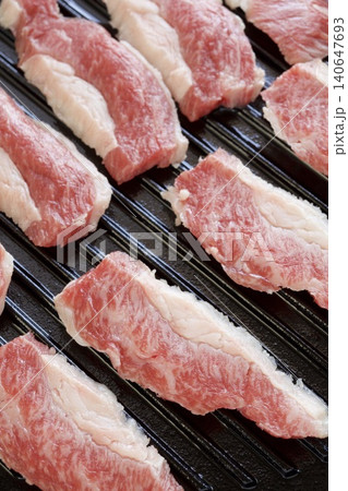 グリルでカルビ焼肉 140647693