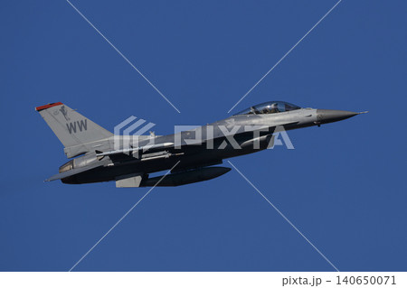 F-16 ファイティングファルコン F-16 ファイティングファルコン 140650071