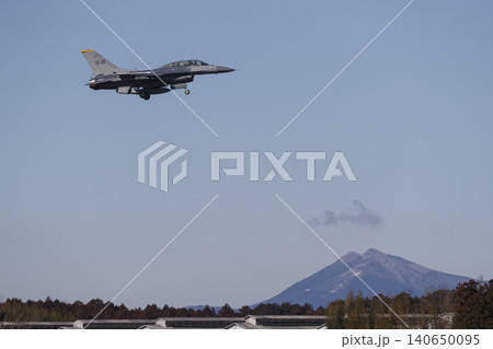 F-16 ファイティングファルコン F-16 ファイティングファルコン 140650095