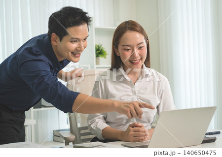 Professional Mentoring and Knowledge Sharing in Modern Office 140650475