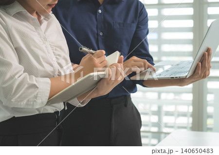 Professional Mentoring and Knowledge Sharing in Modern Office Professional Mentoring and Knowledge Sharing in Modern Office 140650483