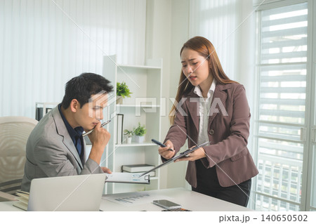 Professional Mentoring and Knowledge Sharing in Modern Office 140650502