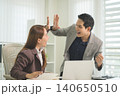 Professional Mentoring and Knowledge Sharing in Modern Office 140650510