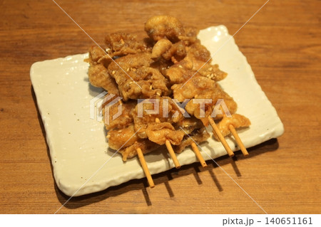 鶏皮串揚げ 鶏皮串揚げ 140651161