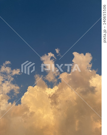 夕焼け色に染まる雲 140655506