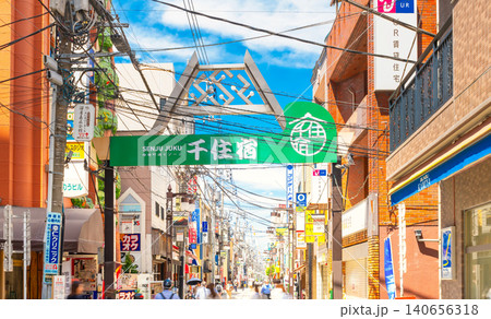東京・北千住駅前 宿場町商店街 東京・北千住駅前 宿場町商店街 140656318