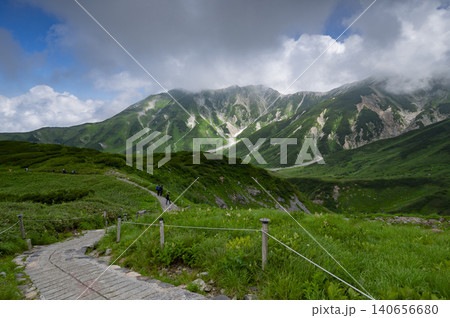 黒部峡谷の渓谷(宇奈月温泉・夏の絶景) 黒部峡谷の渓谷(宇奈月温泉・夏の絶景) 140656680