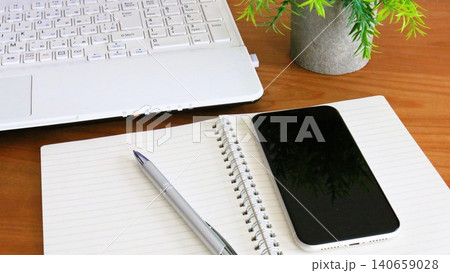 スマートフォンとパソコンによるデータ移行とバックアップのイメージ スマートフォンとパソコンによるデータ移行とバックアップのイメージ 140659028