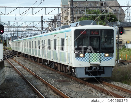 西武鉄道8000系(小川駅にて撮影) 西武鉄道8000系(小川駅にて撮影) 140660376