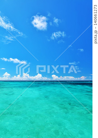 沖縄 宮古島 夏の青空と海 沖縄 宮古島 夏の青空と海 140661273