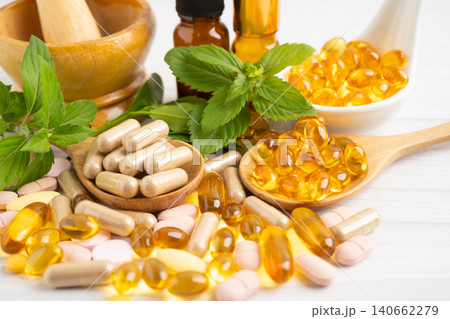 Fish oil vitamin with EPA and DHA,Alternative medicine herbal organic capsule with vitamin E omega 3. Fish oil vitamin with EPA and DHA,Alternative medicine herbal organic capsule with vitamin E omega 3. 140662279