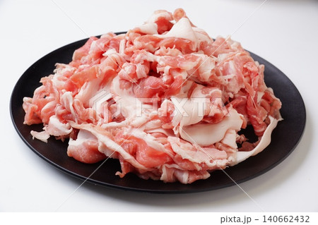 国内産豚肉こま切り落とし 140662432