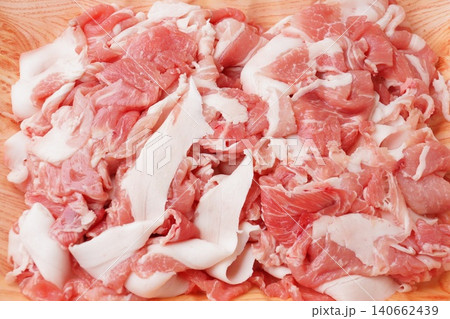 国内産豚肉こま切り落とし 140662439