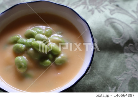 ポタージュに枝豆をのせて ポタージュに枝豆をのせて 140664887