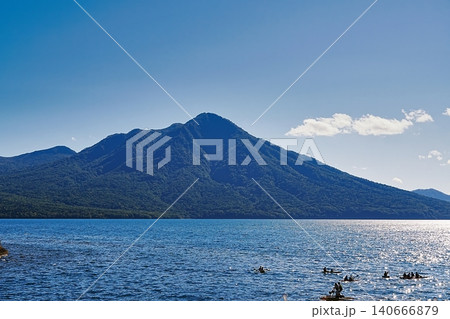 支笏湖と恵庭岳 支笏湖と恵庭岳 140666879