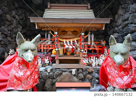 穴守稲荷神社の狐 東京 穴守稲荷神社の狐 東京 140667132
