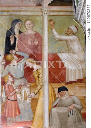 Miracle of the saint, detail from St Peter of Verona preaching, fresco by Andrea di Bonaiuto, Spanish Chapel in Santa Maria Novella Principal Dominican church in Florence, Italy Miracle of the saint, detail from St Peter of Verona preaching, fresco by Andrea di Bonaiuto, Spanish Chapel in Santa Maria Novella Principal Dominican church in Florence, Italy 140670285