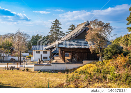 報恩大師備前四十八ヶ寺 大賀島寺本堂の晴れた初冬の風景1 岡山県瀬戸内市 報恩大師備前四十八ヶ寺 大賀島寺本堂の晴れた初冬の風景1 岡山県瀬戸内市 140670384