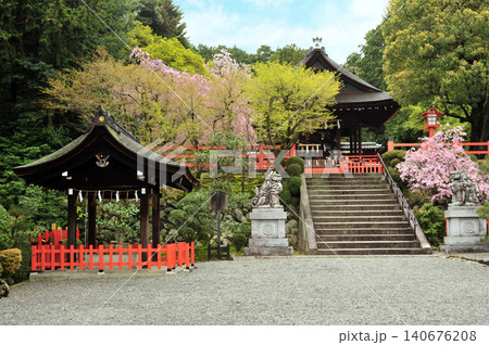 春の建勲神社 140676208